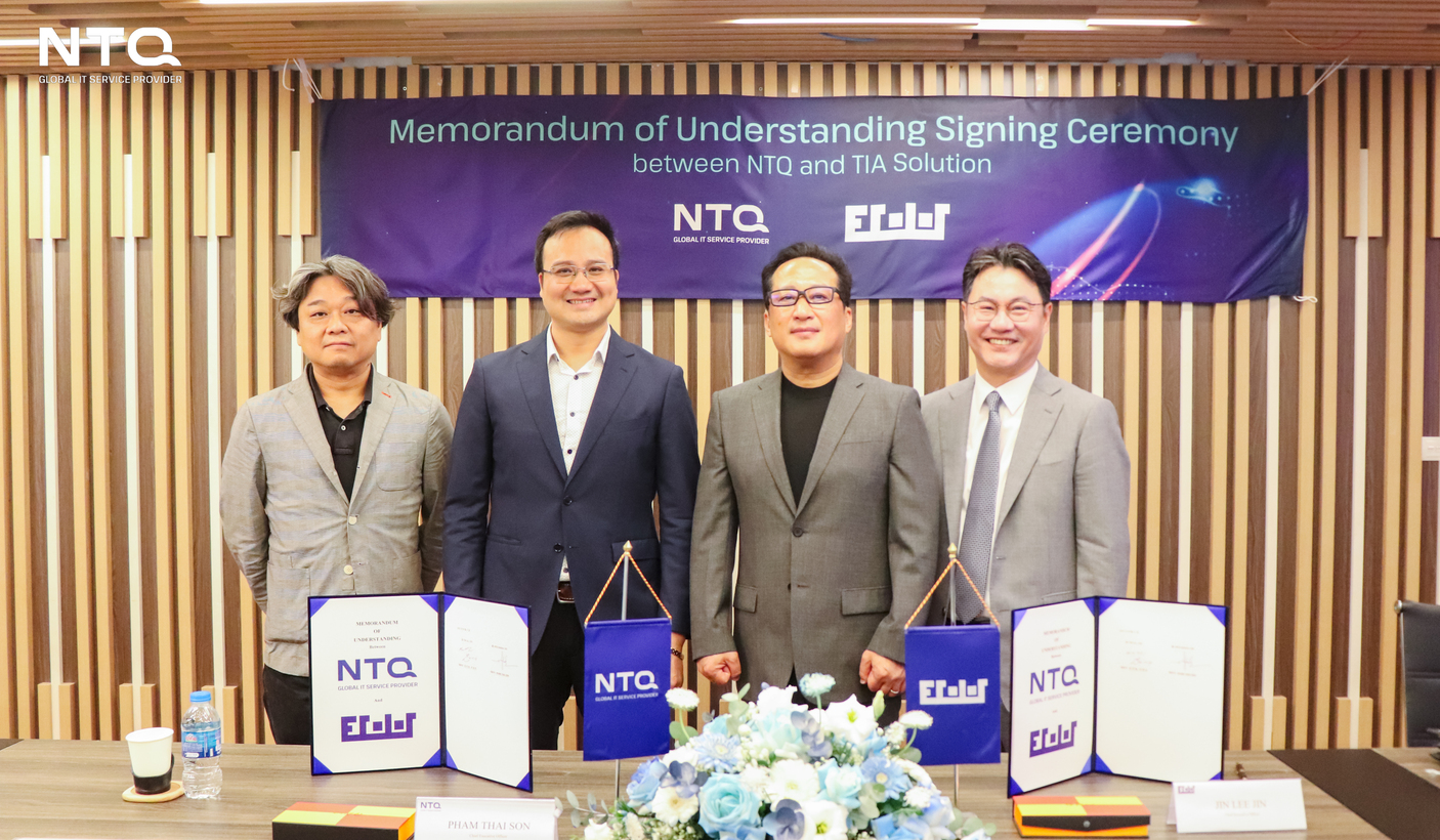 NTQ & TIA Representatives took a picture together 