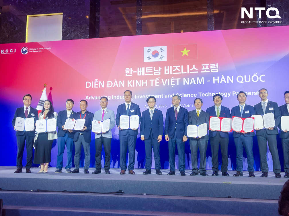 NTQ Factory & Taejin System representatives, along with other companies participated in the signing ceremony at the Vietnam - Korea Business Forum 2026